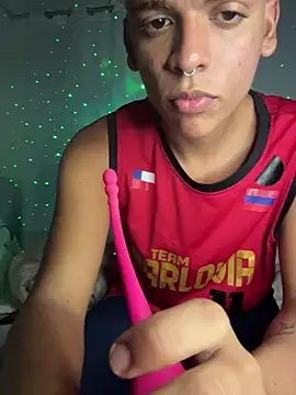 Snapshot of Leo_bunny_hot chatting on 11.24.25 Leo bunny hot online show from 11.24.25