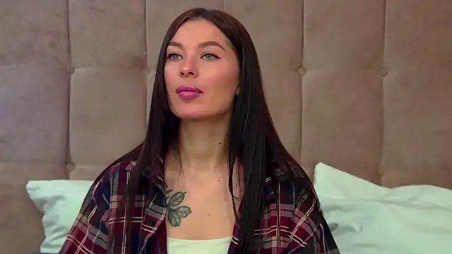 AlexandraBloom online show from 10.23.25