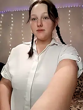 Aria  Dark online show from 12.16.24