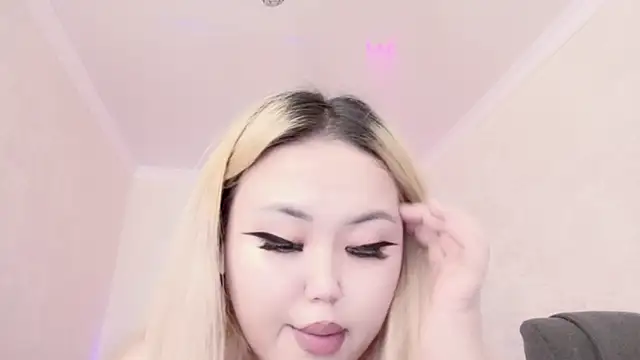 amelia sunlight online show from 02.20.25