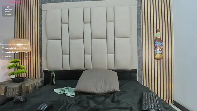 Snapshot of chimi88 chatting on 02.04.25 chimi88 online show from 02.04.25