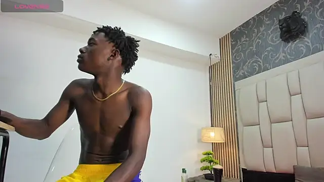 Snapshot of chimi88 chatting on 02.24.25 chimi88 online show from 02.24.25