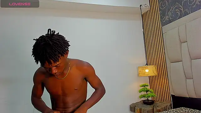 Snapshot of chimi88 chatting on 03.08.25 chimi88 online show from 03.08.25