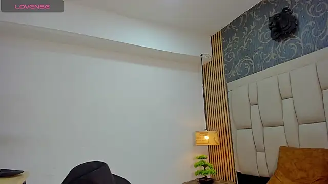 Snapshot of chimi88 chatting on 03.22.25 chimi88 online show from 03.22.25