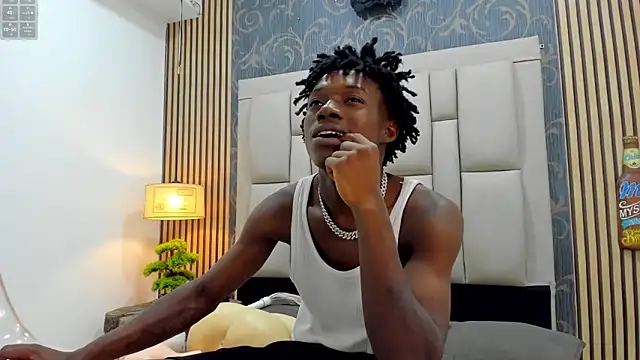 Snapshot of chimi88 chatting on 09.12.25 chimi88 online show from 09.12.25