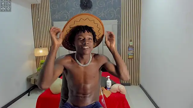 Snapshot of chimi88 chatting on 10.03.25 chimi88 online show from 10.03.25