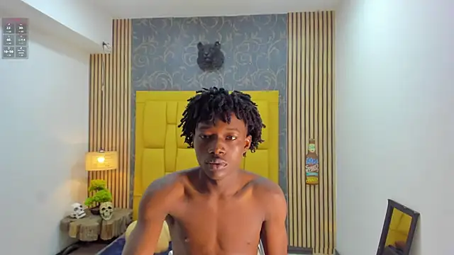 Snapshot of chimi88 chatting on 12.02.25 chimi88 online show from 12.02.25