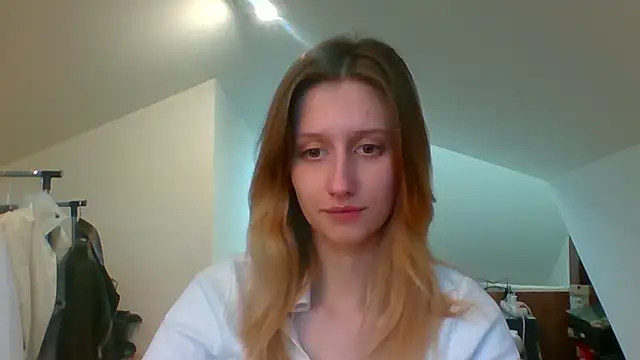 Snapshot of LUNA_delight chatting on 01.17.25 LUNA delight online show from 01.17.25