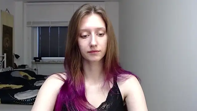 Snapshot of LUNA_delight chatting on 11.03.25 LUNA delight online show from 11.03.25