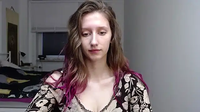 Snapshot of LUNA_delight chatting on 11.14.25 LUNA delight online show from 11.14.25