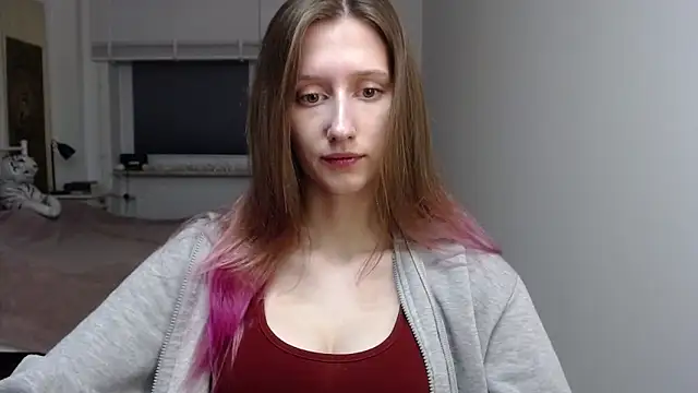 Snapshot of LUNA_delight chatting on 12.01.25 LUNA delight online show from 12.01.25