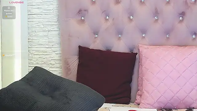 Snapshot of SophiaStarr chatting on 01.30.25 SophiaStarr online show from 01.30.25