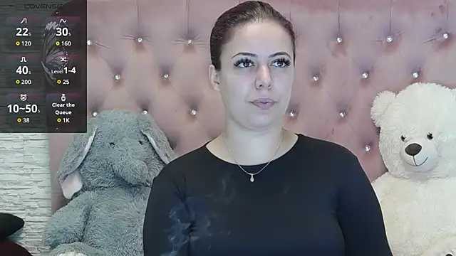 Snapshot of SophiaStarr chatting on 09.18.25 SophiaStarr online show from 09.18.25