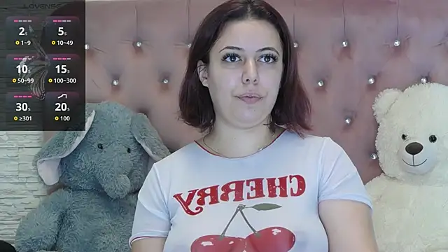 Snapshot of SophiaStarr chatting on 09.26.25 SophiaStarr online show from 09.26.25