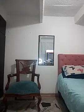 Snapshot of Venus-Wood chatting on 11.12.25 Venus-Wood online show from 11.12.25