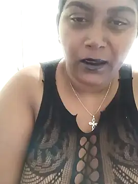 Snapshot of indiansuga chatting on 12.20.24 indiansuga online show from 12.20.24