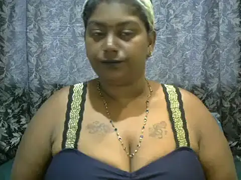 Snapshot of indiansuga chatting on 01.21.25 indiansuga online show from 01.21.25