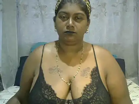 Snapshot of indiansuga chatting on 01.25.25 indiansuga online show from 01.25.25