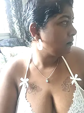 Snapshot of indiansuga chatting on 02.23.25 indiansuga online show from 02.23.25