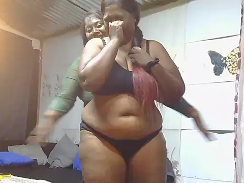 Snapshot of indiansuga chatting on 11.22.25 indiansuga online show from 11.22.25