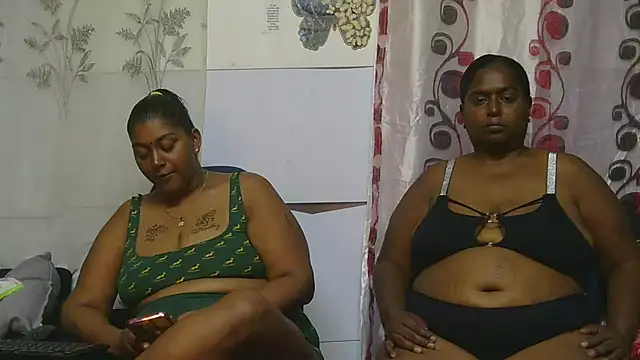 Snapshot of indiansuga chatting on 11.27.25 indiansuga online show from 11.27.25