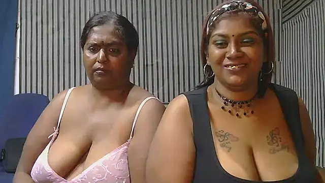 Snapshot of indiansuga chatting on 12.13.25 indiansuga online show from 12.13.25