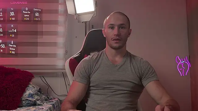 Snapshot of AxelFairchaild chatting on 05.19.26 AxelFairchaild online show from 05.19.26