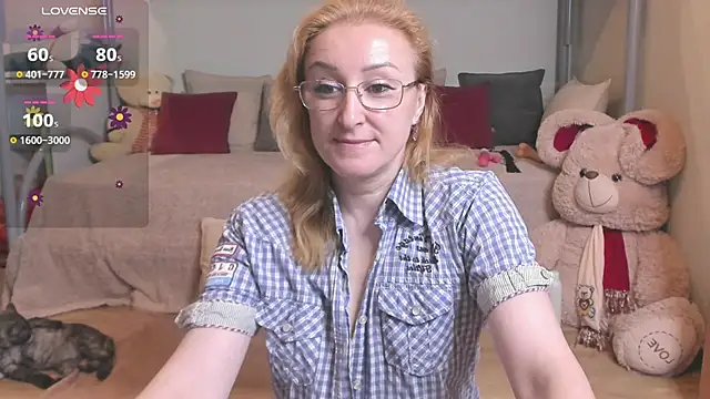 Snapshot of MadissonKiss chatting on 08.09.26 MadissonKiss online show from 08.09.26