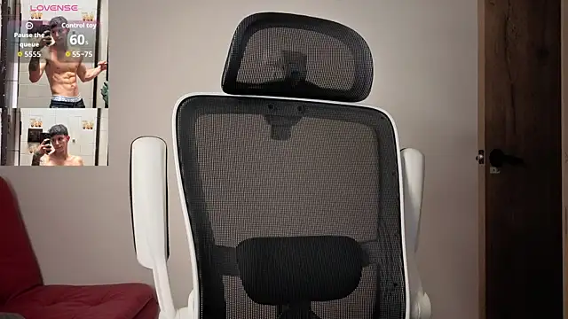 Snapshot of Cristopher23_ chatting on 12.23.25 Cristopher23 online show from 12.23.25