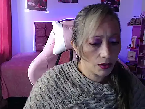 Melanyy 100 online show from 02.20.25