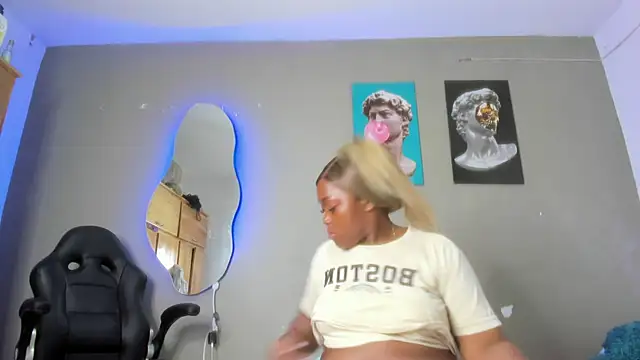 Lilybaudinx96 online show from 02.20.25