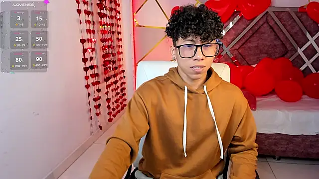 Snapshot of AkazaBoy_ chatting on 02.18.25 AkazaBoy  online show from 02.18.25