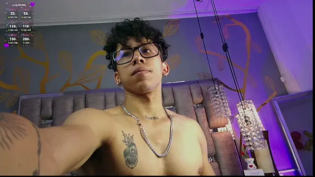 Snapshot of AkazaBoy_ chatting on 02.21.25 AkazaBoy  online show from 02.21.25