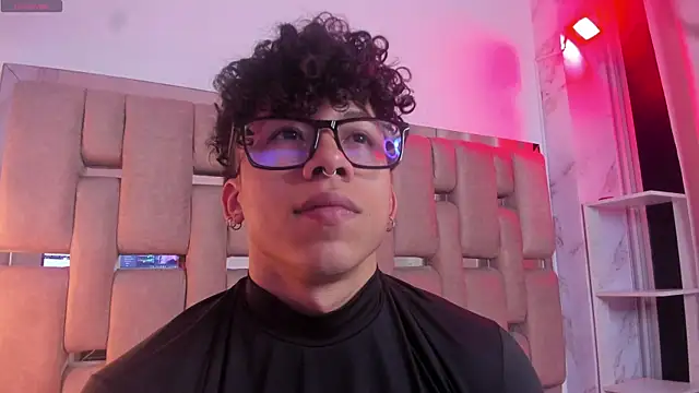 AkazaBoy  online show from 11.04.25