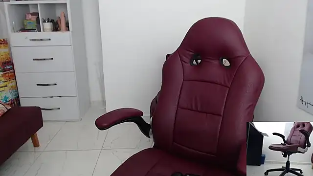 Serenay  online show from 01.02.25