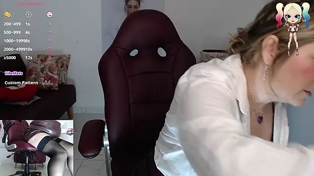 Serenay  online show from 01.11.25