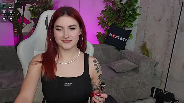 Magnetic Mia  online show from 01.14.25