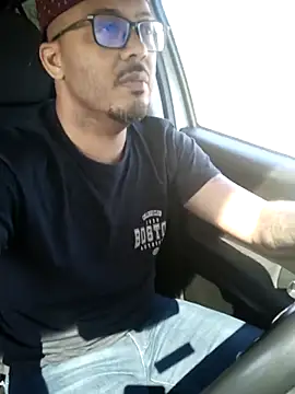 Snapshot of johnwalkerRjts chatting on 10.23.25 johnwalkerRjts online show from 10.23.25