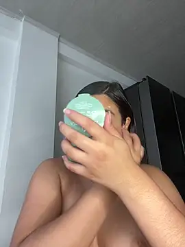 Snapshot of floriamANDjazmin chatting on 03.23.26 floriamANDjazmin online show from 03.23.26