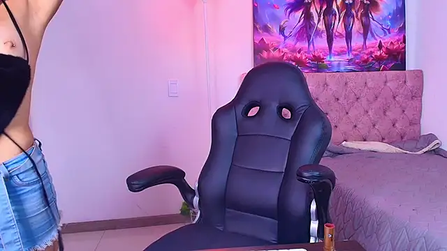 AuroraDiaz online show from 02.25.25