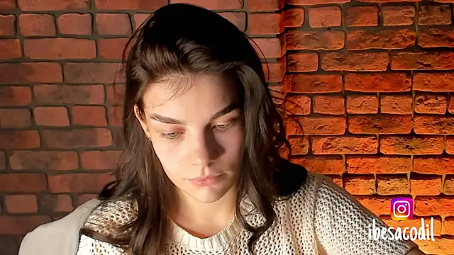 Snapshot of adriana_allien chatting on 01.10.25 adriana allien online show from 01.10.25