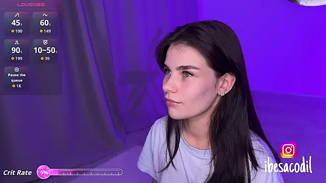 Snapshot of adriana_allien chatting on 11.15.25 adriana allien online show from 11.15.25