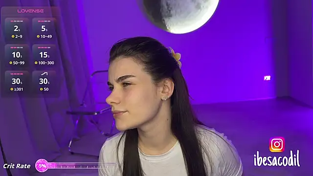 Snapshot of adriana_allien chatting on 12.18.25 adriana allien online show from 12.18.25