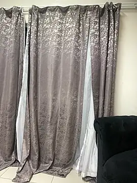 Snapshot of BeautyAuroa chatting on 01.31.25 BeautyAuroa online show from 01.31.25