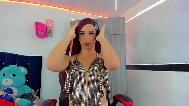 Snapshot of Hellen_moons__ chatting on 10.15.25 Hellen moons online show from 10.15.25
