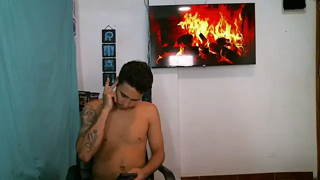 Snapshot of JacobandChloee chatting on 02.19.26 JacobandChloee online show from 02.19.26