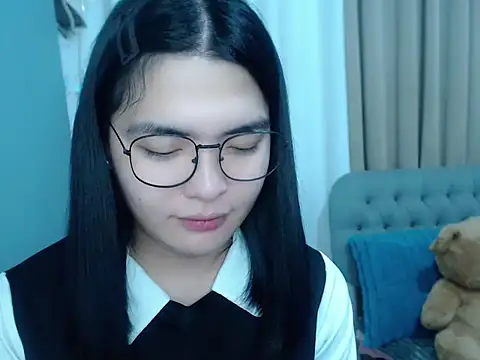 zhaviahale21 online show from 10.14.25