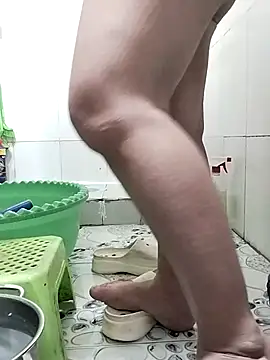 Mimi18x online show from 03.10.25