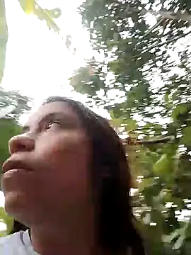 Snapshot of lisseth chatting on 12.13.24 lisseth online show from 12.13.24