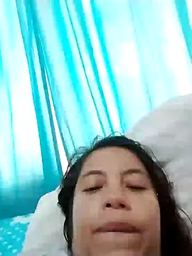 Snapshot of lisseth chatting on 12.16.24 lisseth online show from 12.16.24